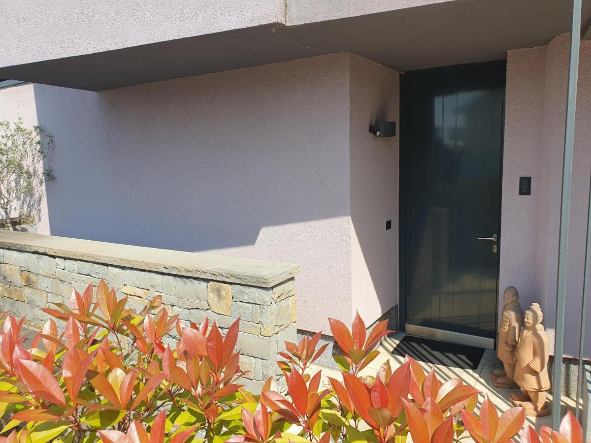 Bella Vista Lux Apartment With Private Terace Koper Exterior photo